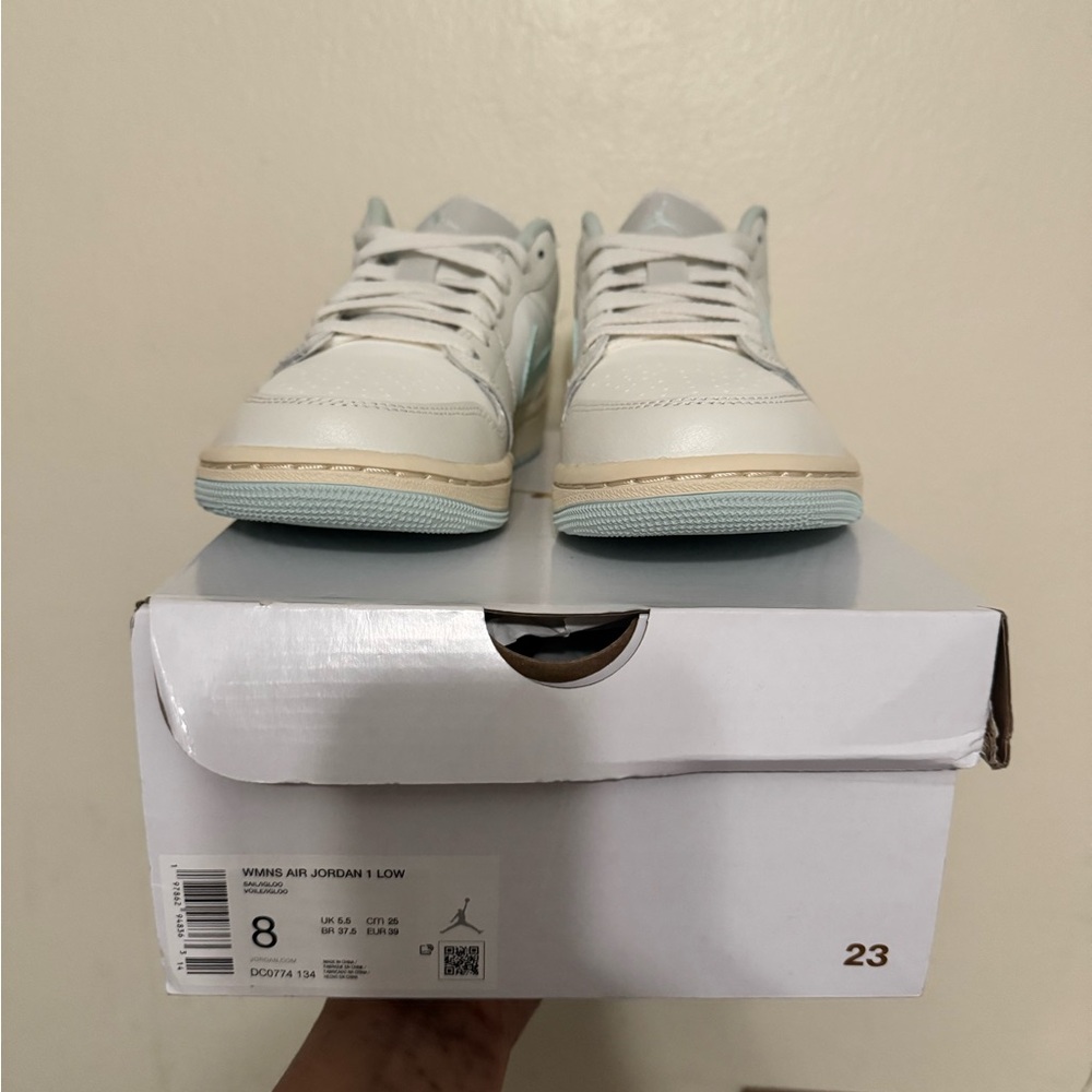 Jordan Women's Sneakers - White and Light Blue